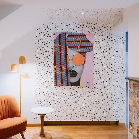 The Lx Hill Hostel Lisbon Exterior photo