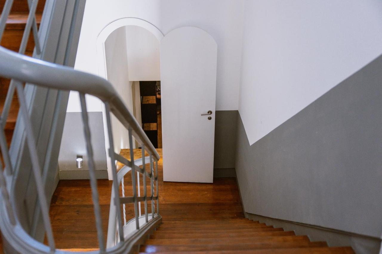 The Lx Hill Hostel Lisbon Exterior photo