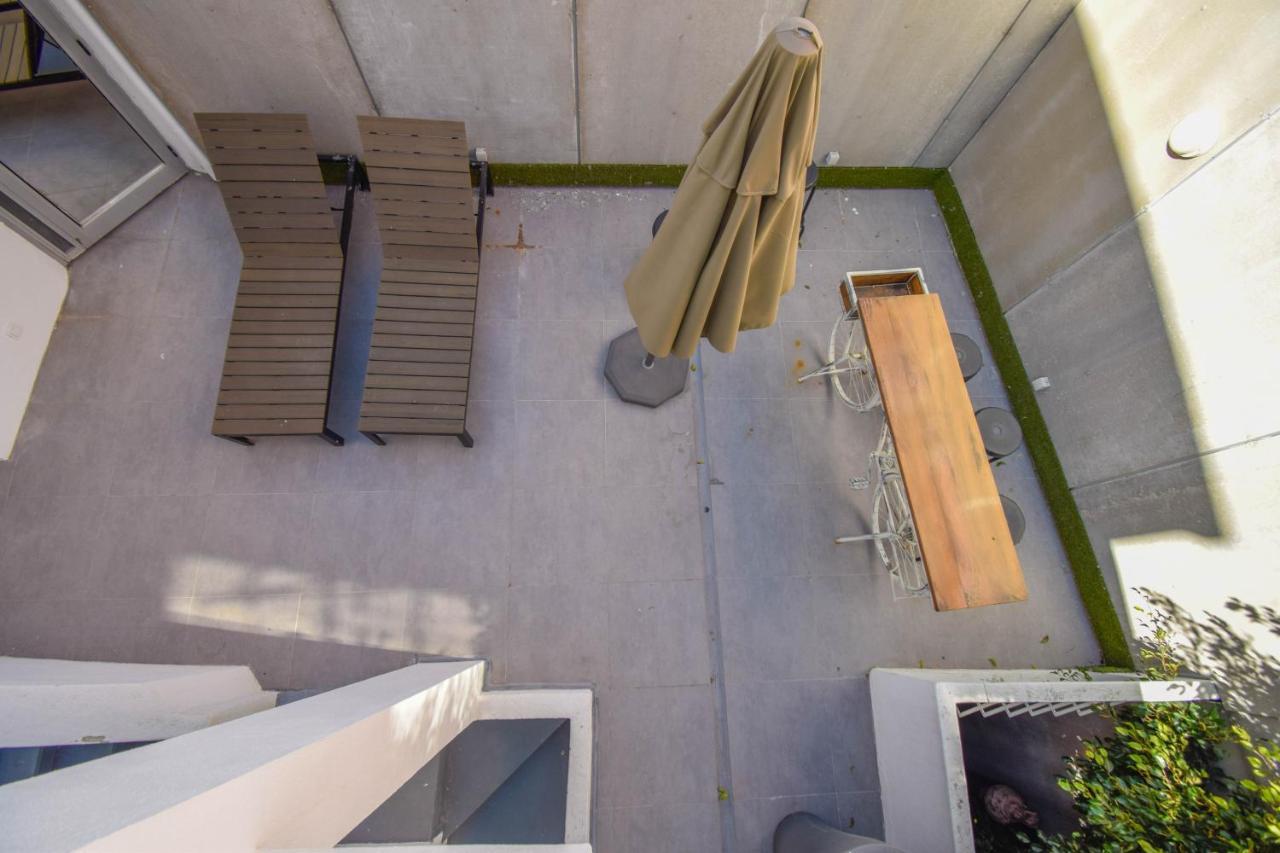 The Lx Hill Hostel Lisbon Exterior photo